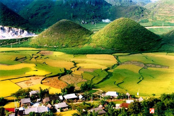 Thời[-]tiết[-]ngày[-]17[-]tháng[-]8:[-]Nắng[-]nóng[-]vẫn[-]tiếp[-]diễn[-]ở[-]Bắc[-]Bộ[-]và[-]Trung[-]Bộ